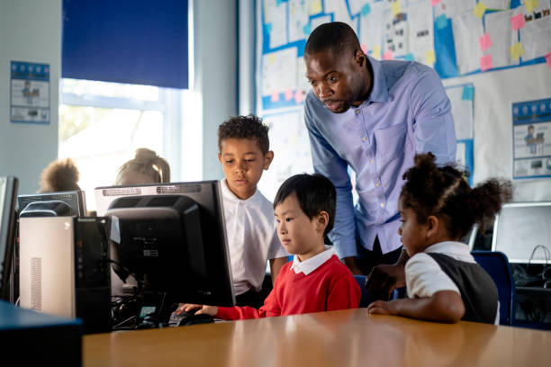Read more about the article 7 Computer Classes for Kids Every Parent Should Know Exist