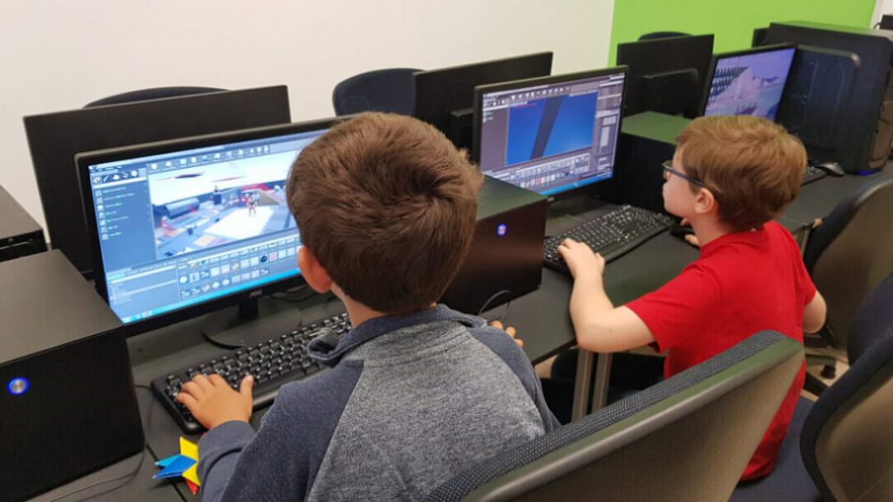 Read more about the article Top 8 Best Coding Software for Kids in 2025