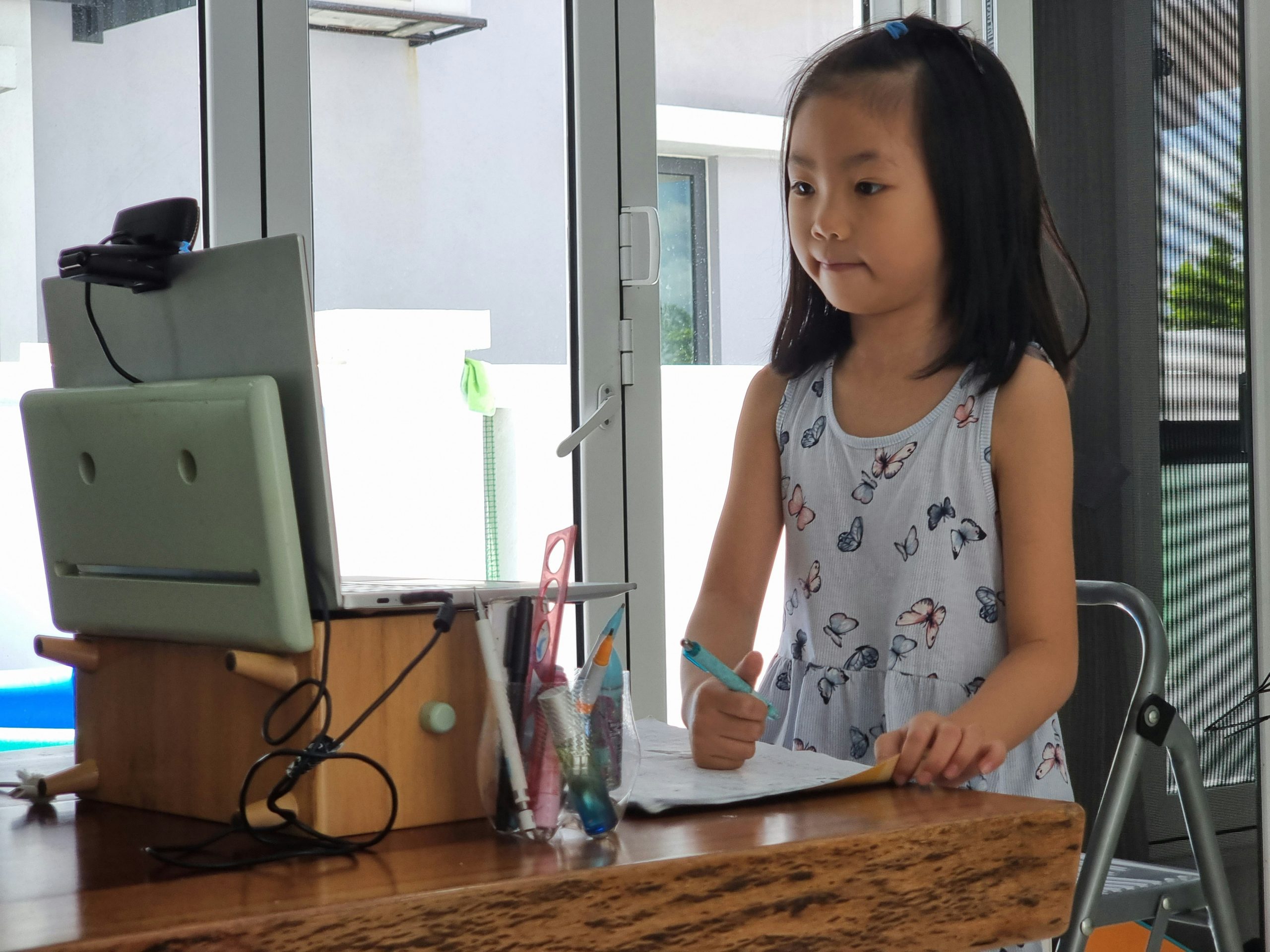 Read more about the article Facts About AI For Kids: A Fun And Practical Guide For Parents
